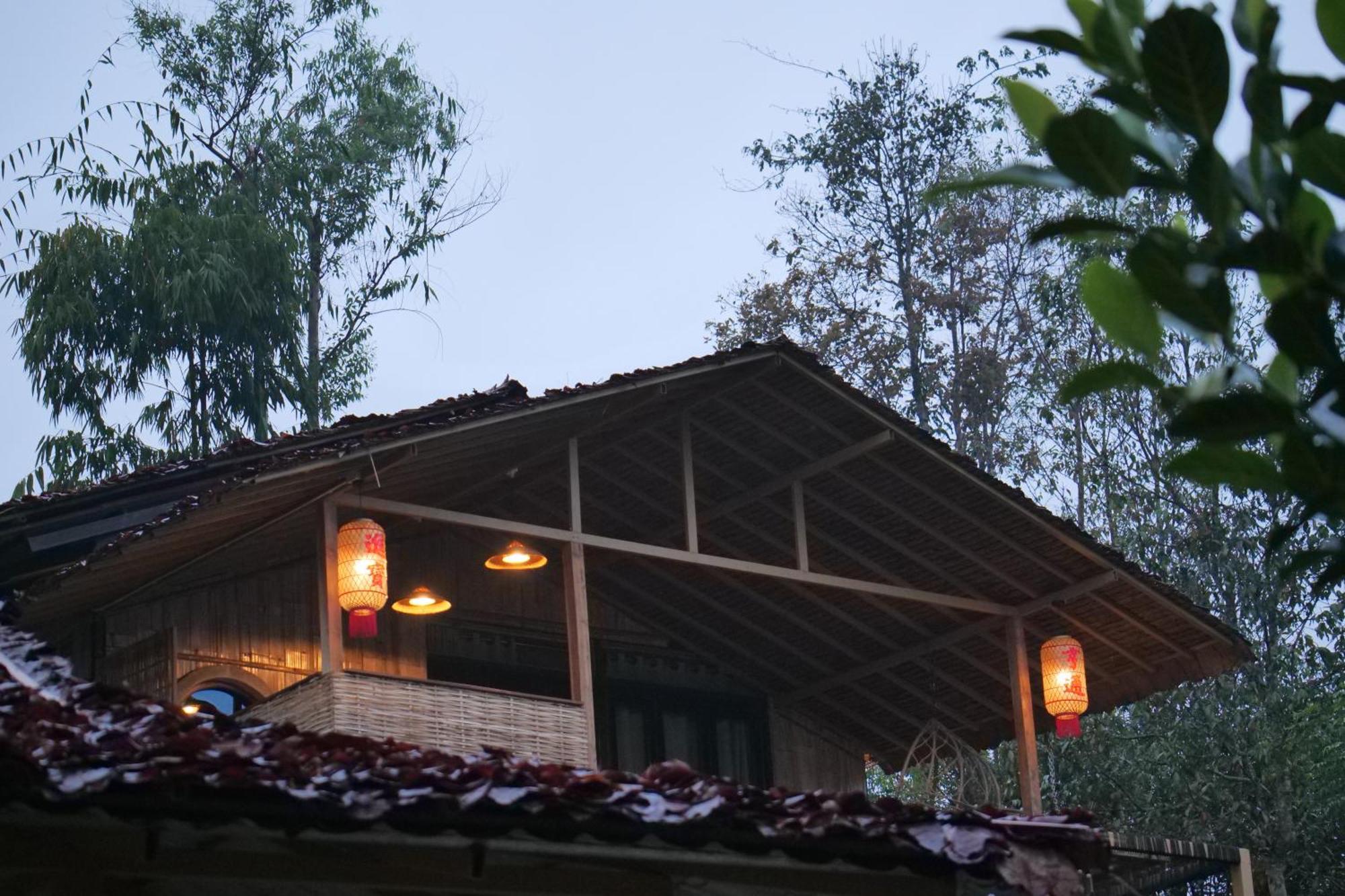 Hedreung Banrakthai Homestay And Camping Ban Rak Thai Exteriör bild
