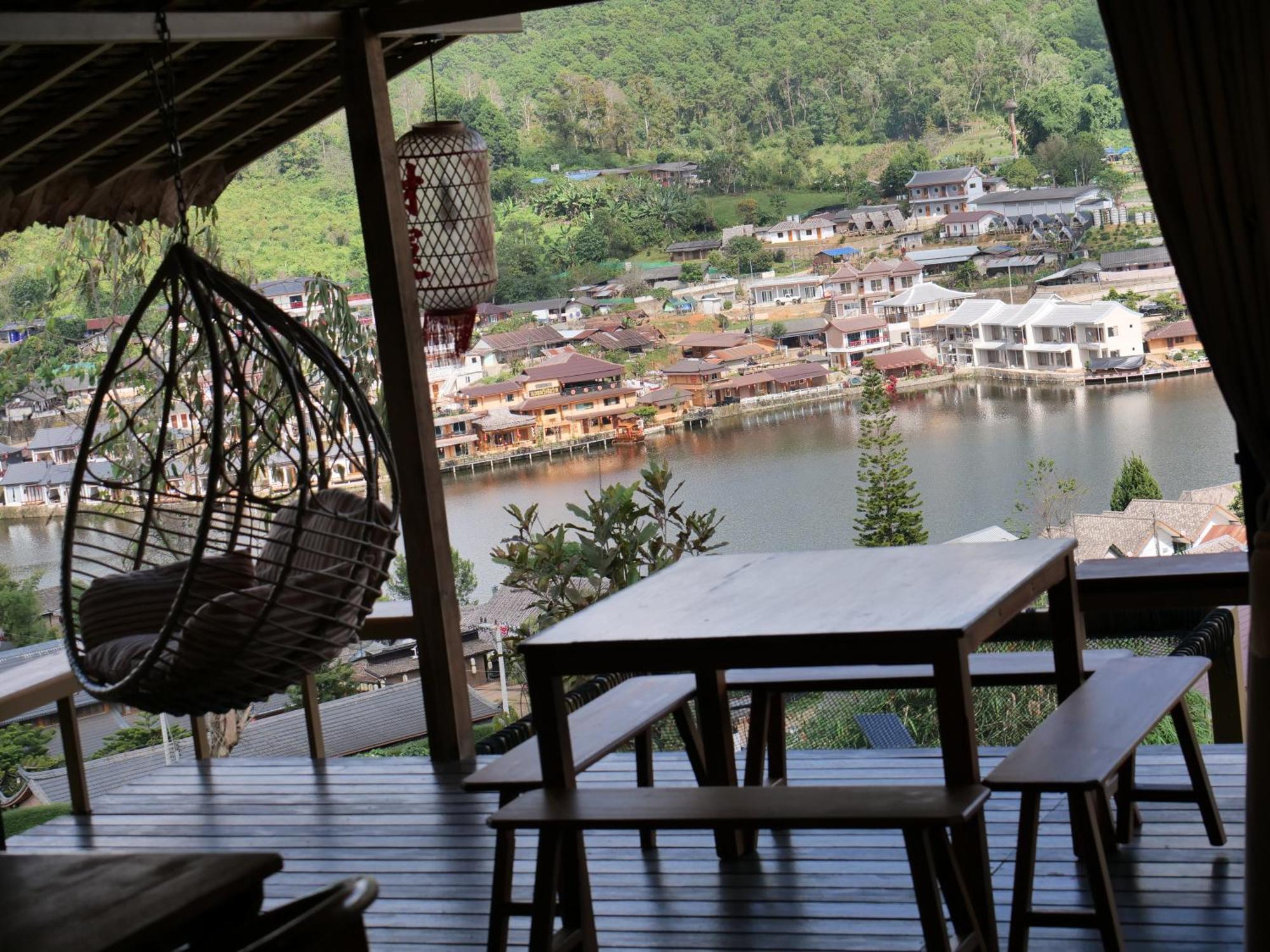 Hedreung Banrakthai Homestay And Camping Ban Rak Thai Exteriör bild